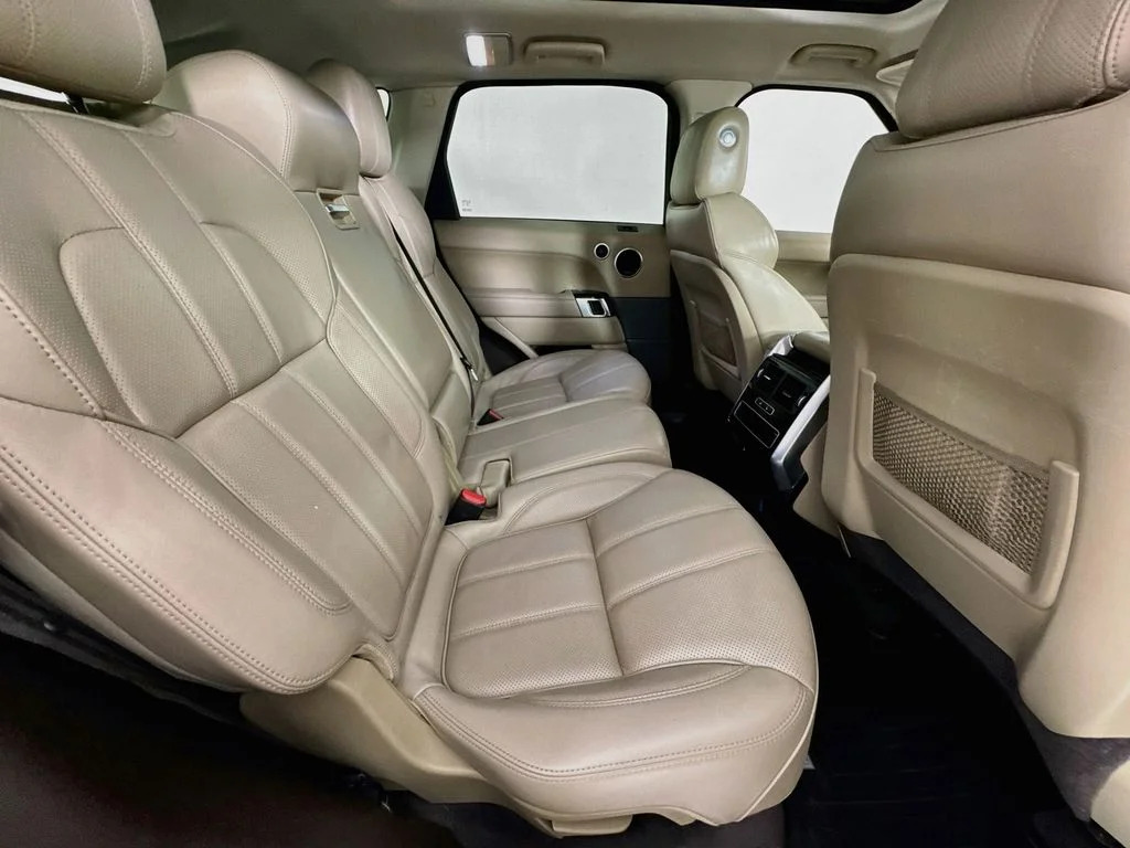 Used 2016 Black Land Rover 3.0L V6 Supercharged HSE image 35