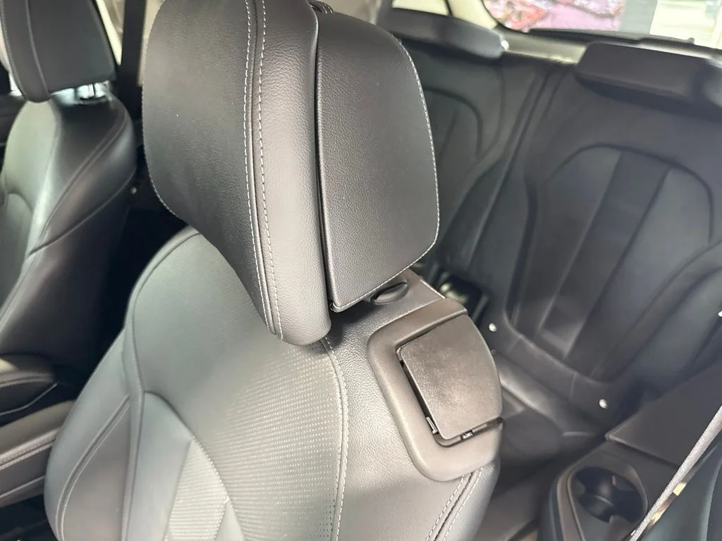 Used 2020 Gray BMW xDrive40i image 13