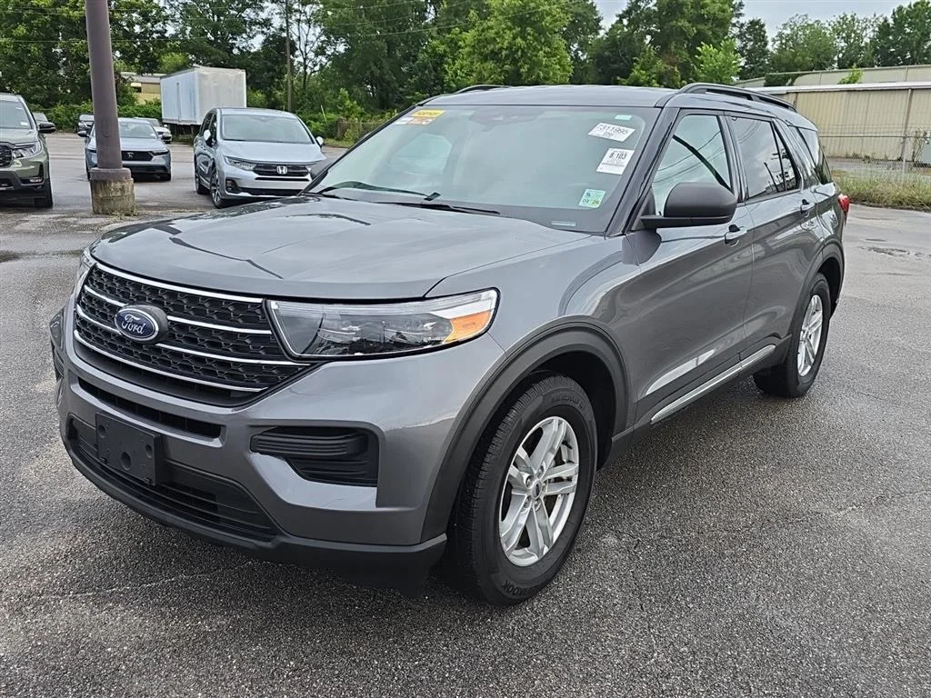 Used 2022 Carbonized Gray Ford XLT image 11