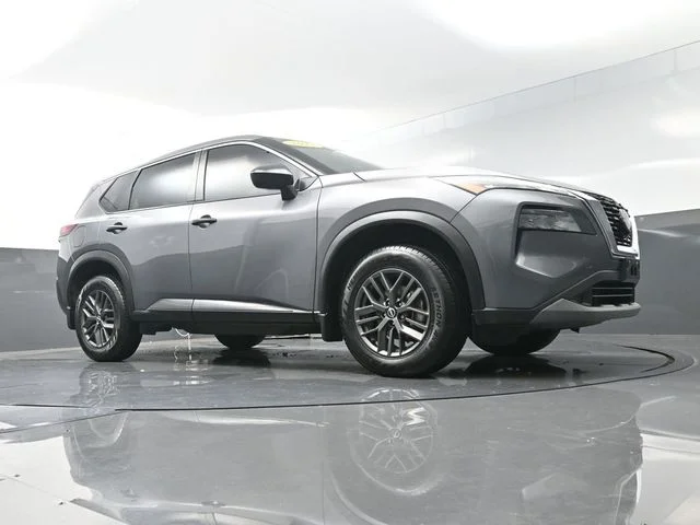 Used 2022 Gray Nissan S image 30