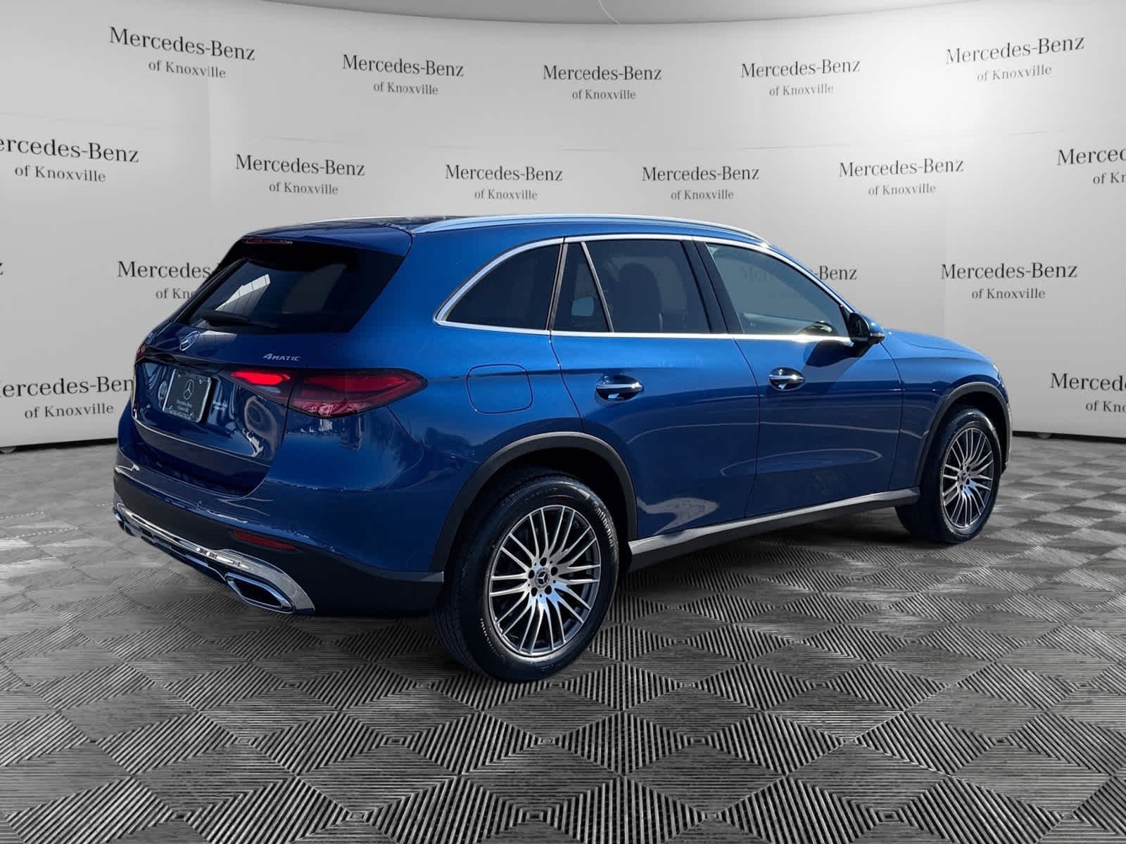 Used 2026 Starling Blue Metallic Mercedes-Benz GLC 300 image 5