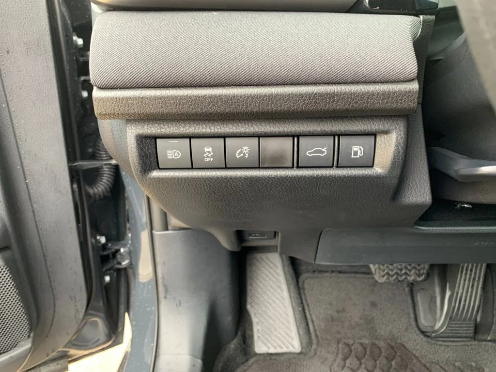 Used 2026  Toyota LE image 31