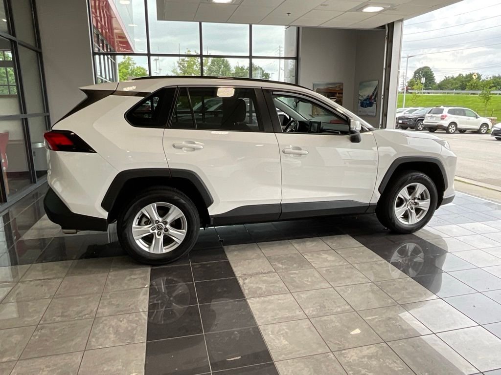 Used 2021 White Toyota XLE image 5