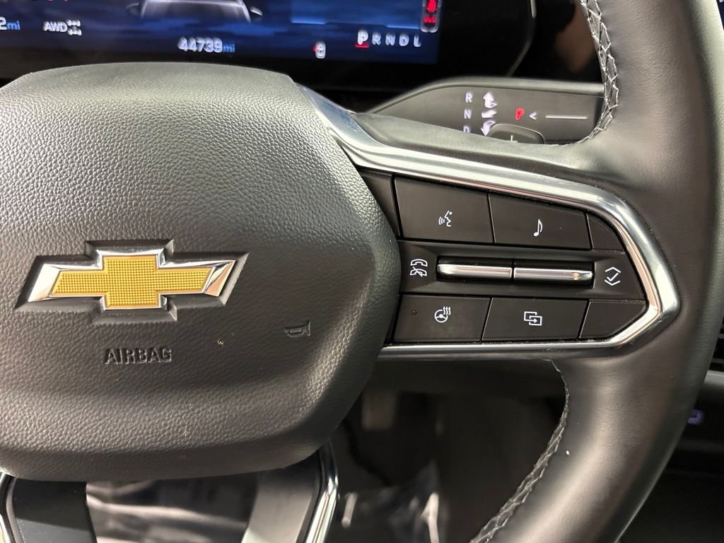 Used 2025 Gray Chevrolet LT image 29