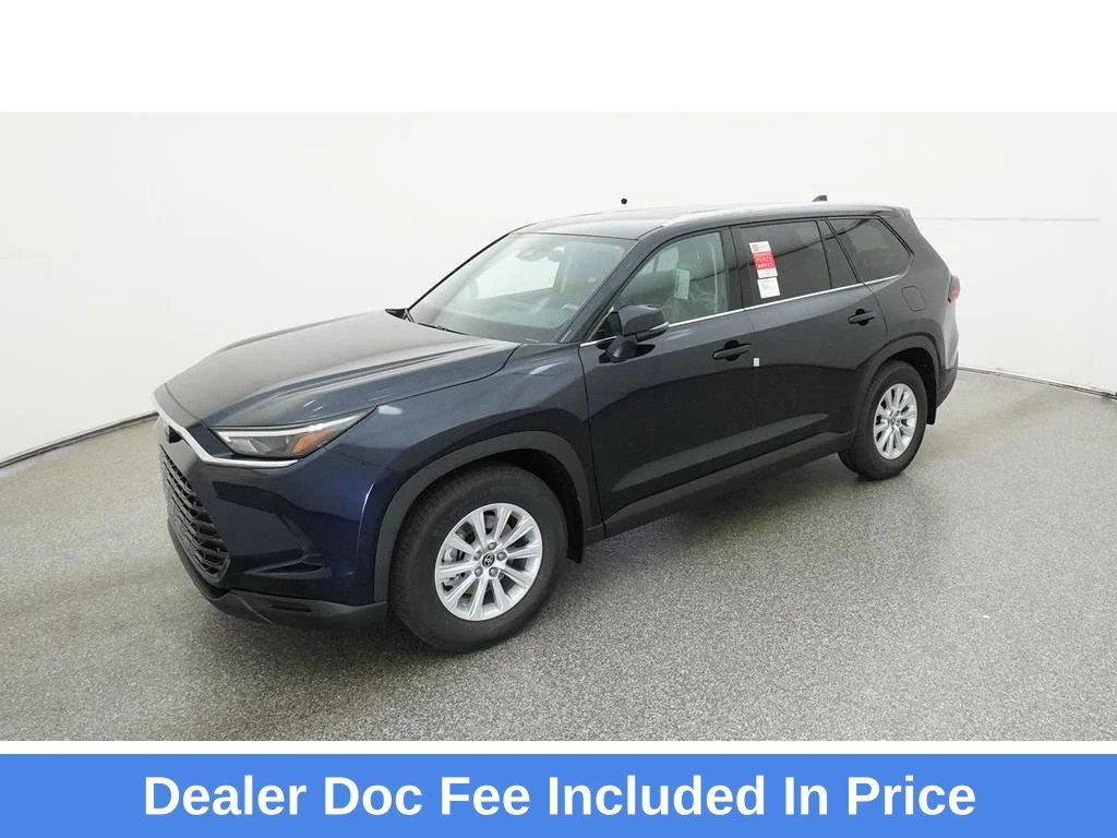 Used 2025  Toyota XLE image 1