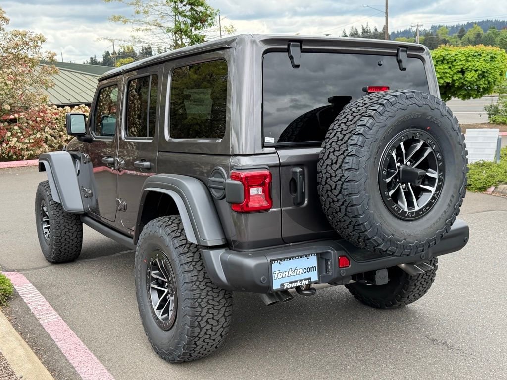 New 2026 Granite Crystal Metallic Clear-Coat Exterior Paint Jeep Moab 392 image 5