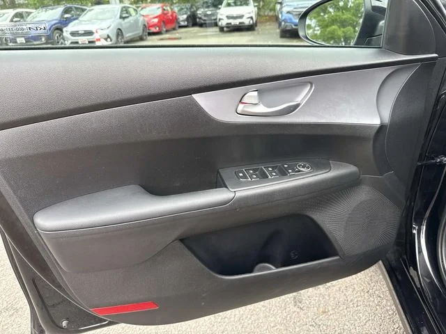 Used 2023 Black Kia LXS image 25