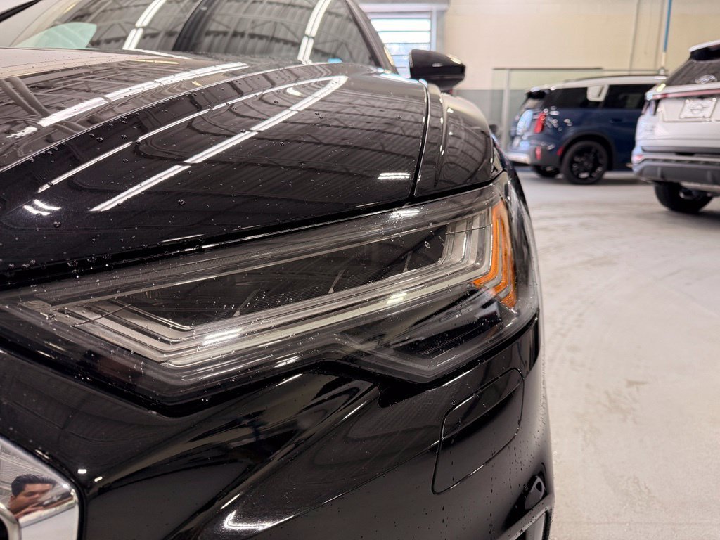 Used 2019 Black Audi quattro image 7