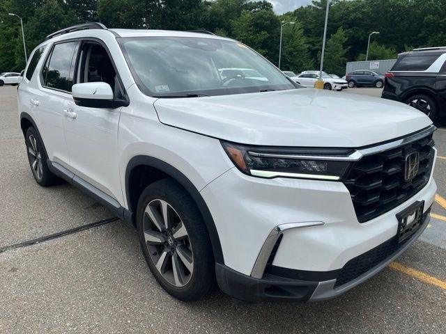 2024 Honda Pilot Touring AWD's photo