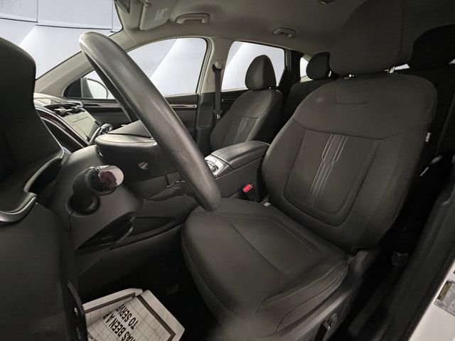 Used 2024 White Hyundai SEL image 8