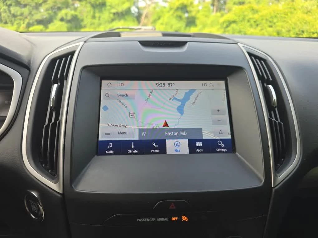 Used 2020 Atlas Blue Metallic Ford SEL image 17