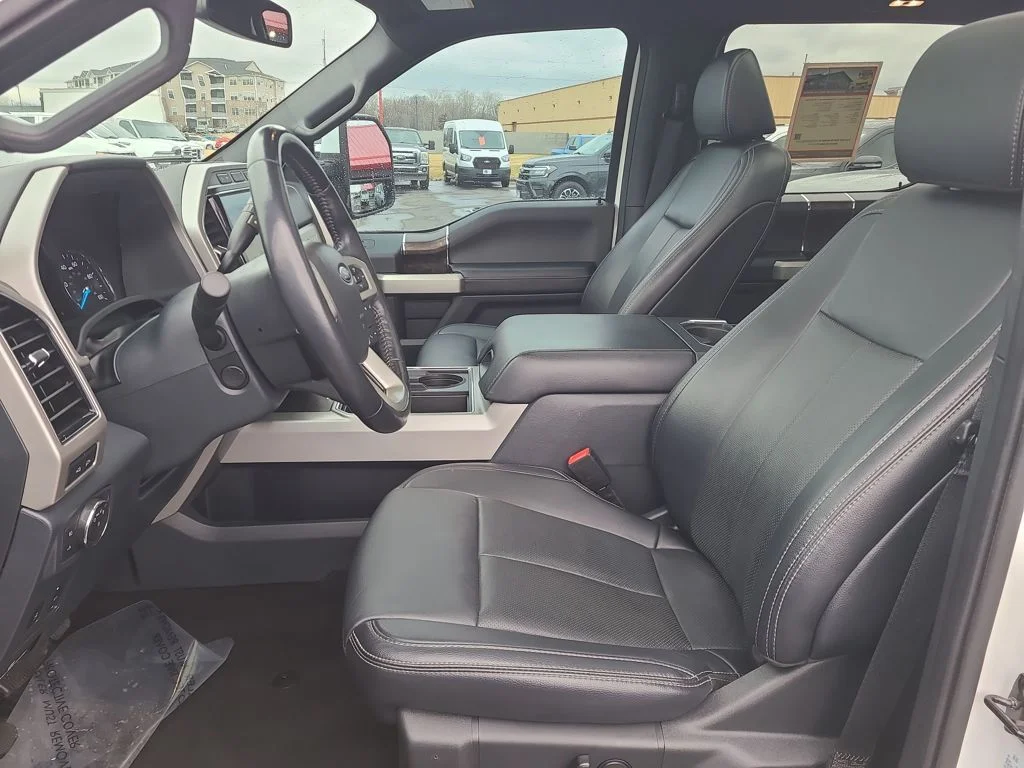 Used 2022 White Ford Lariat image 22