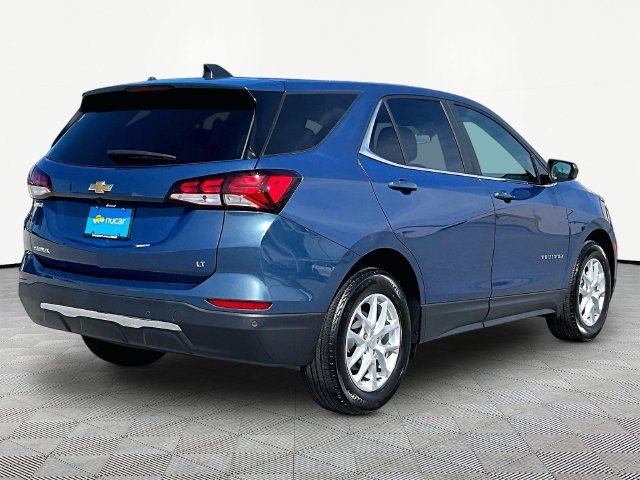 Used 2024 Lakeshore Blue Metallic Chevrolet LT image 6