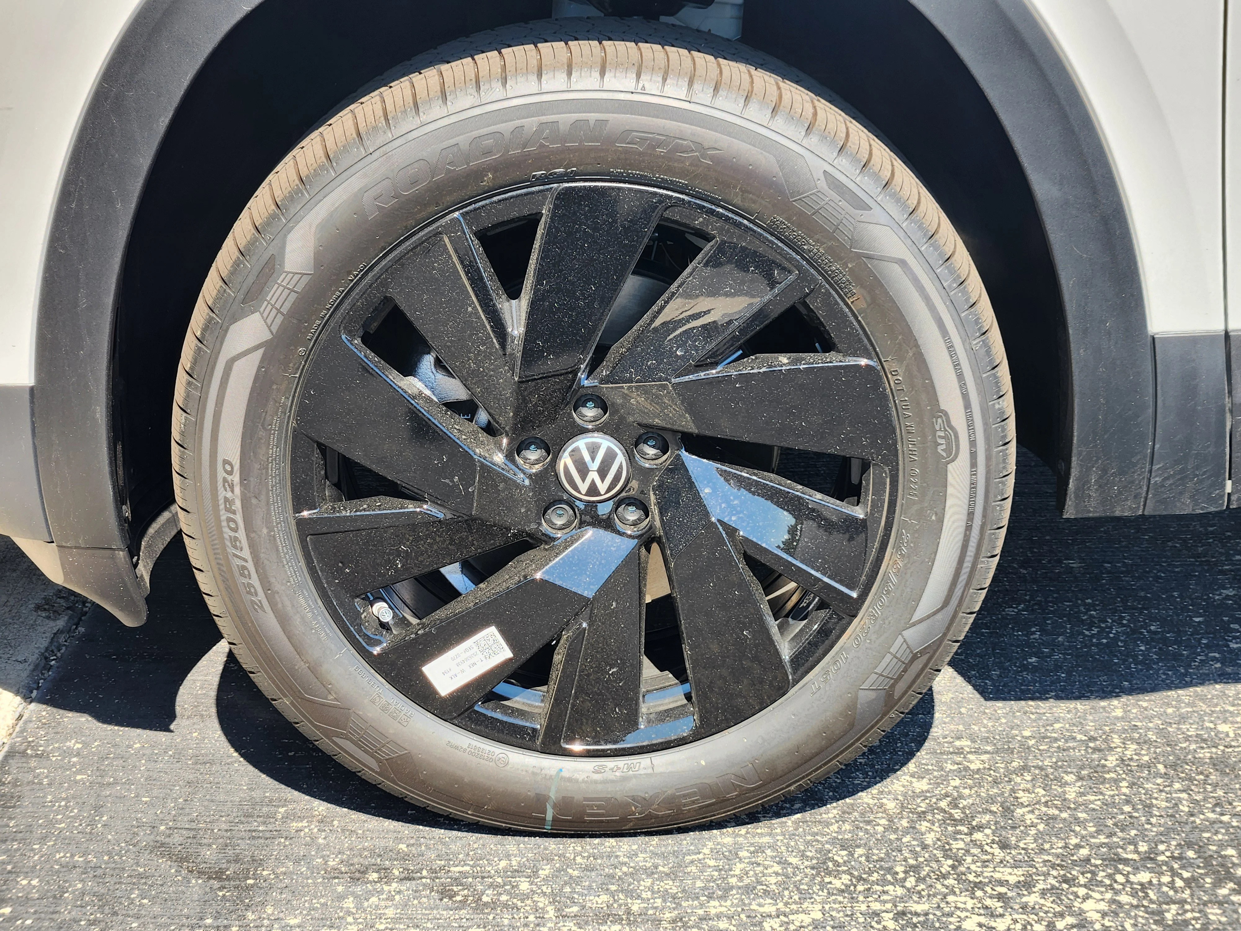 2026 Volkswagen Atlas SE w/Tech - Photo 7
