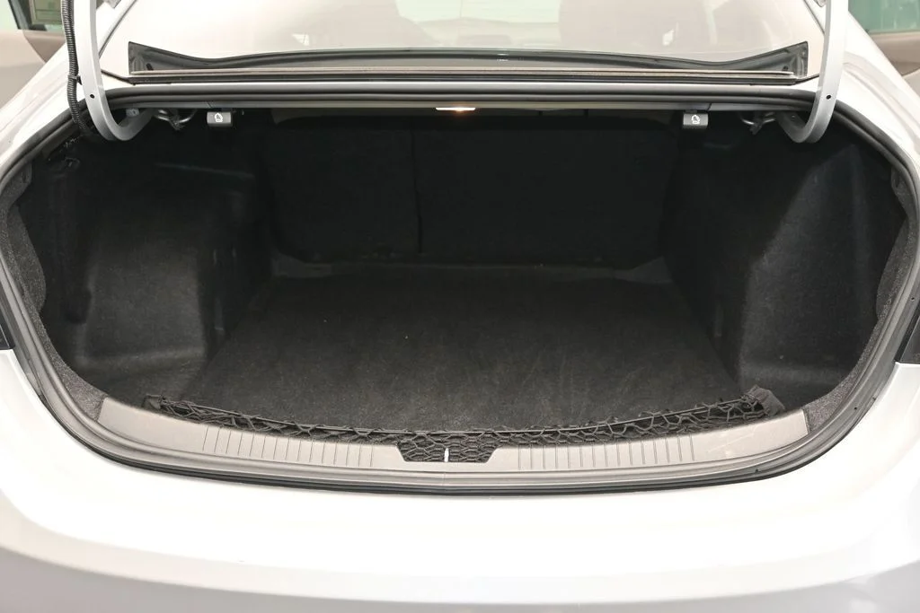Used 2017 Silver Ice Metallic Chevrolet LS image 11