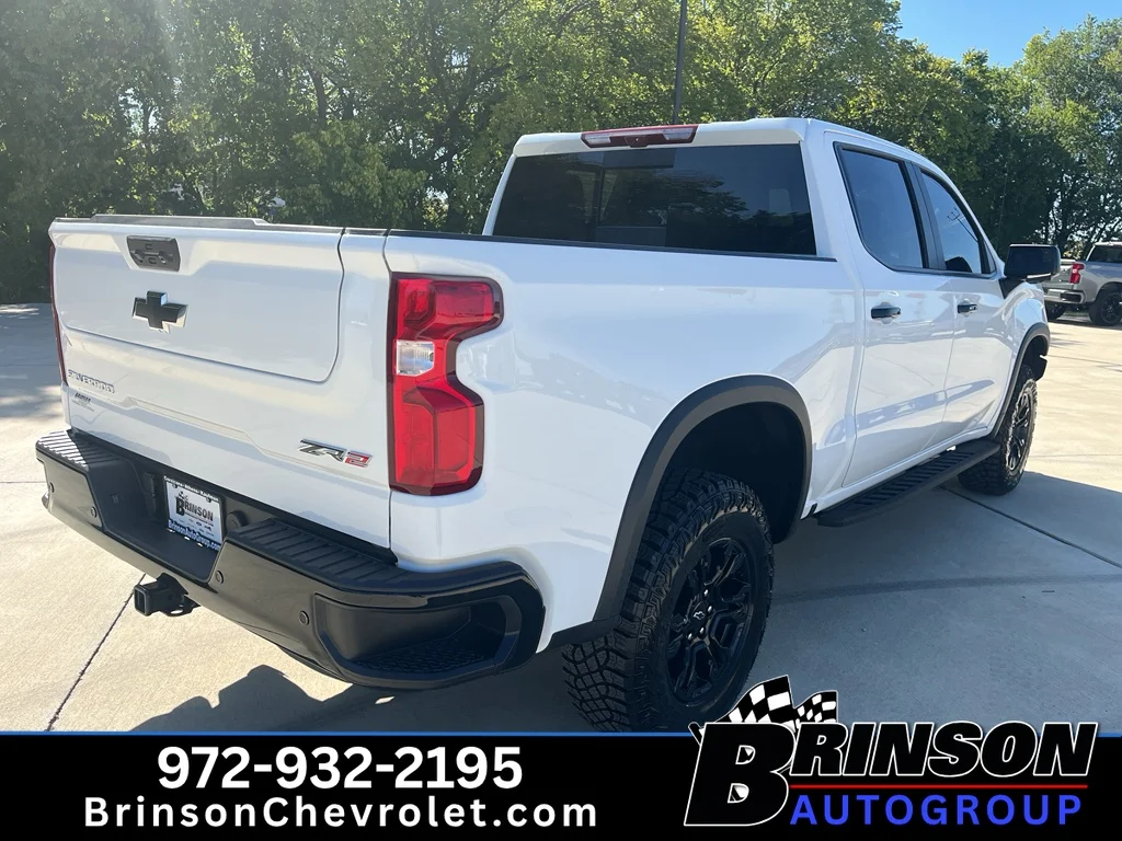 New 2026 Summit White Chevrolet ZR2 image 9