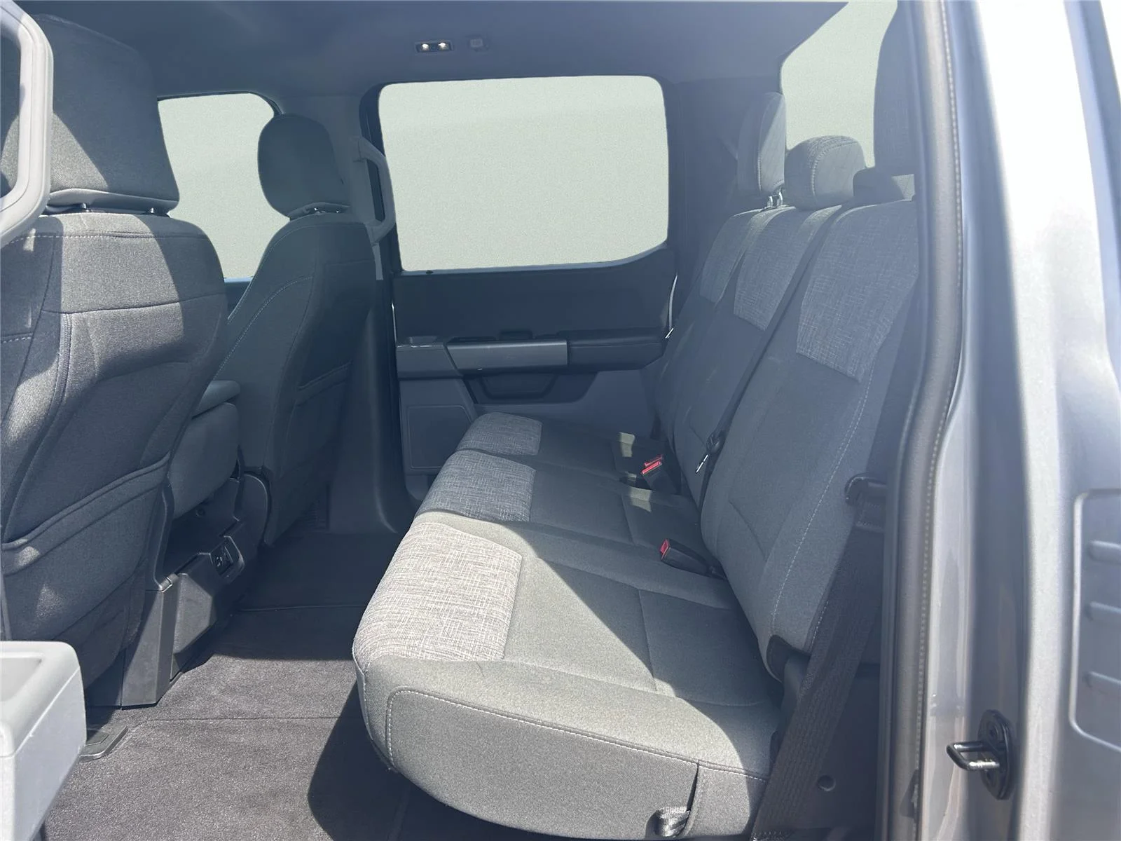 Used 2023 Iconic Silver Ford XLT image 26