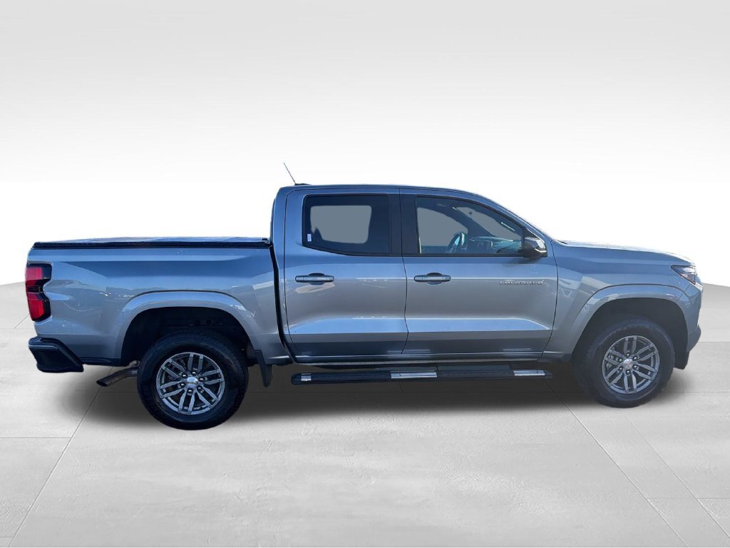 Used 2024 Gray Chevrolet LT image 7