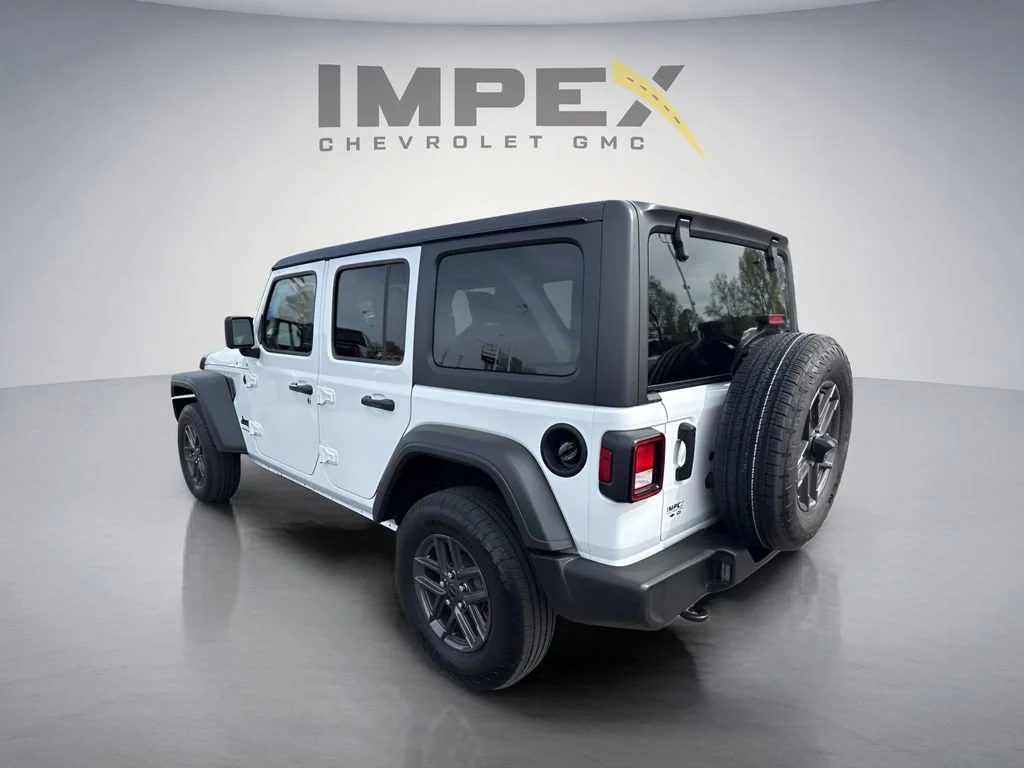 Used 2025 White Jeep Sport S image 3
