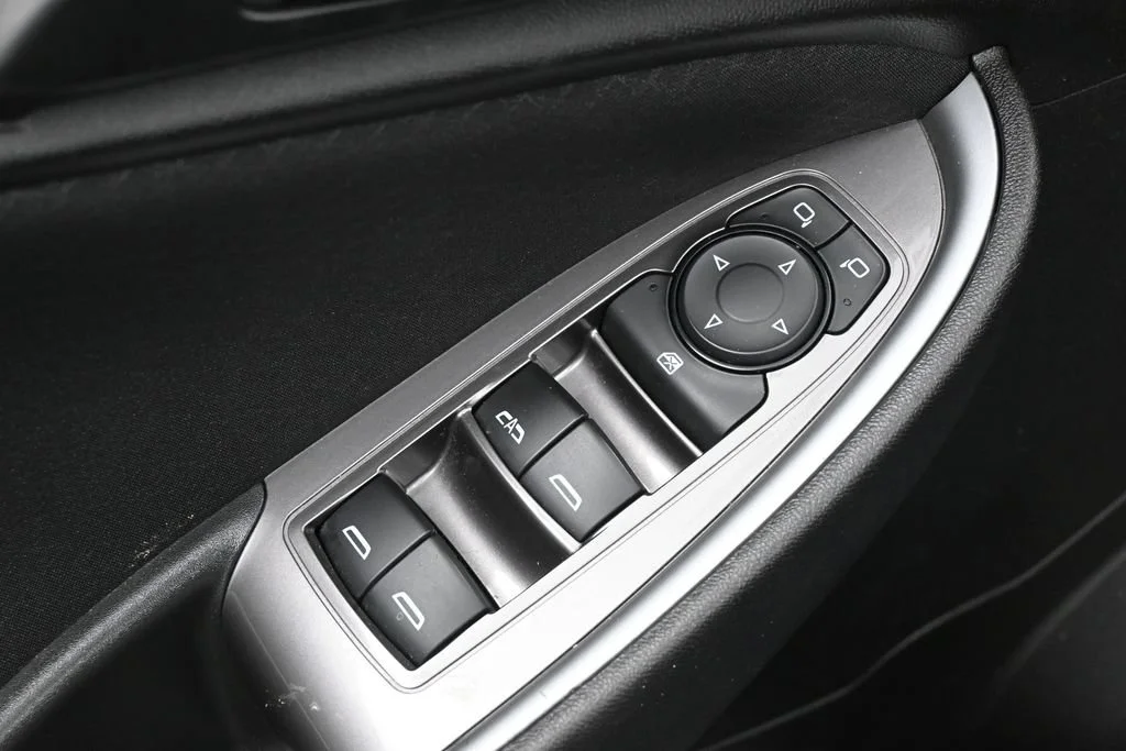 Used 2024 Lakeshore Blue Metallic Chevrolet LT image 13