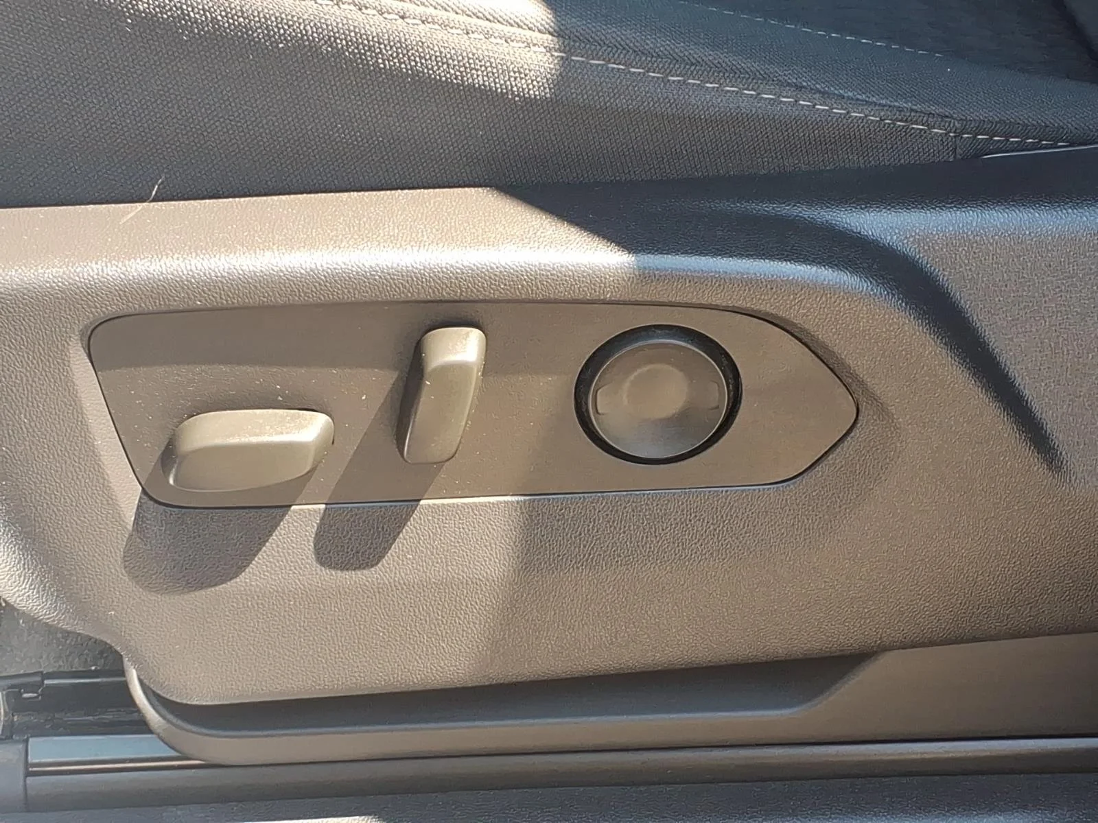 2023 Chevrolet Silverado 1500 LT - Photo 14
