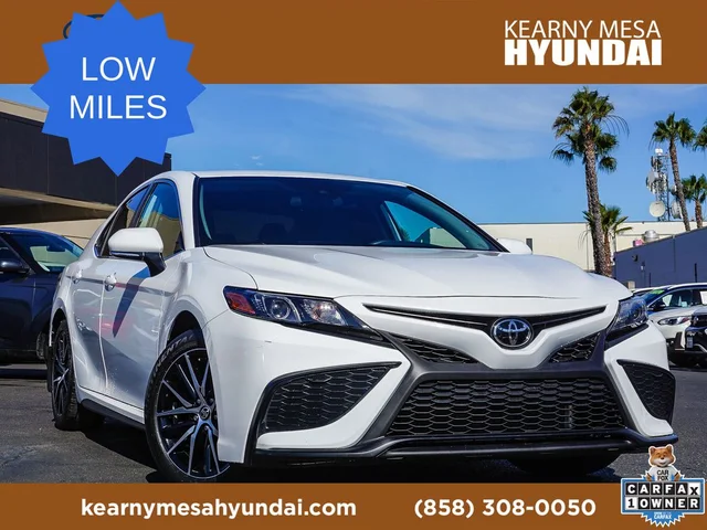 2024 Toyota Camry SE