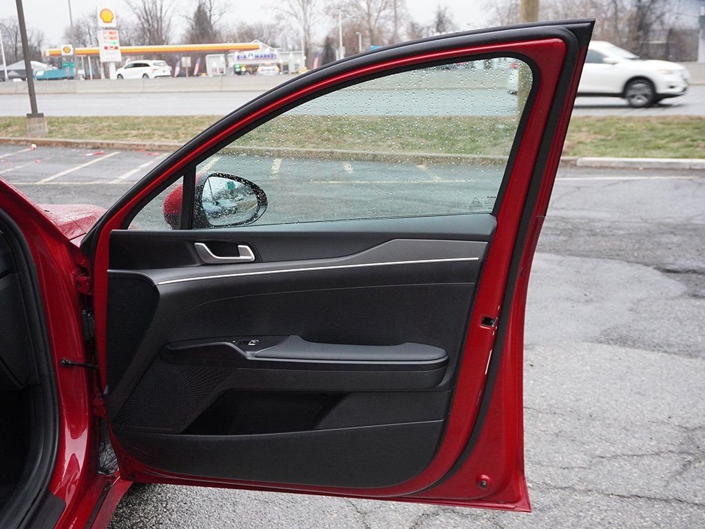 Used 2025 Red Kia LXS image 22