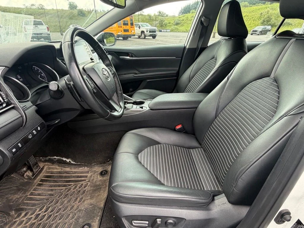 Used 2023 White Toyota SE image 10