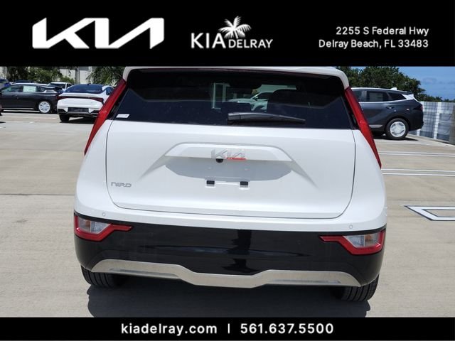 New 2026 Snow White Pearl Kia WIND image 4