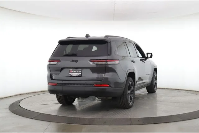 Used 2021 Gray Jeep Altitude image 7