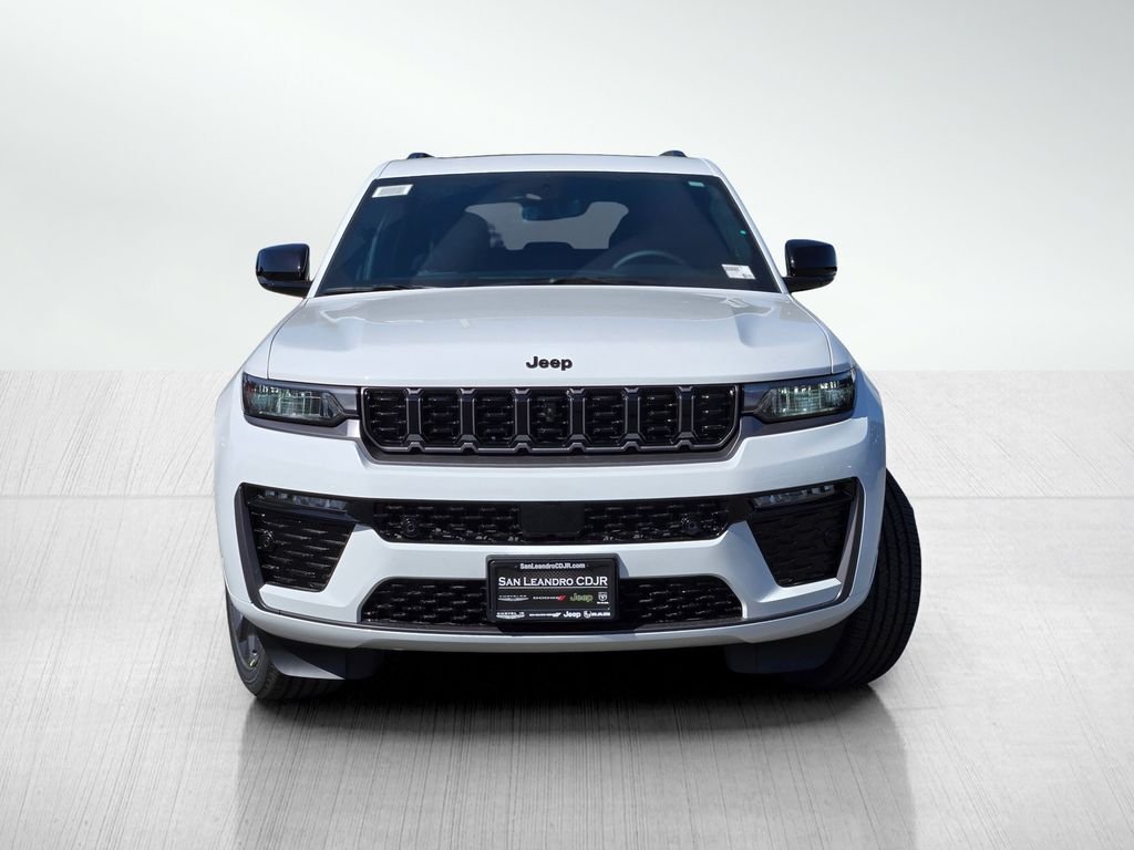 New 2026 Bright White Clear-Coat Exterior Paint Jeep Limited Reserve image 2