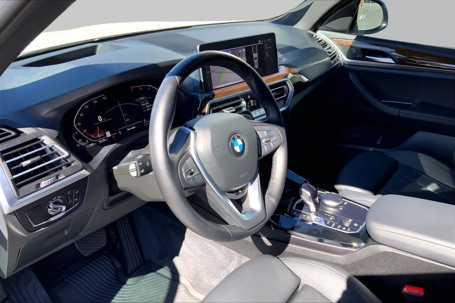 Used 2024 Alpine White BMW xDrive30i image 17