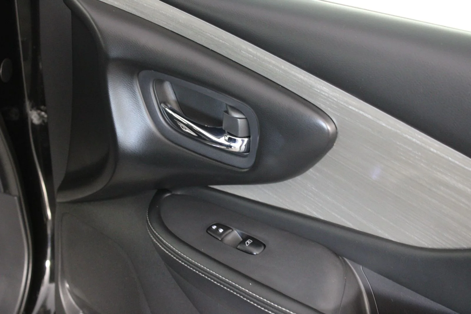 Used 2016 Black Nissan SV image 23