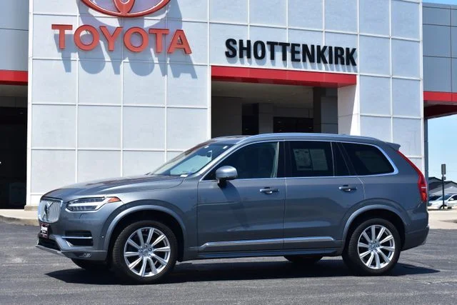 Used 2018 Gray Volvo T6 Inscription image 1