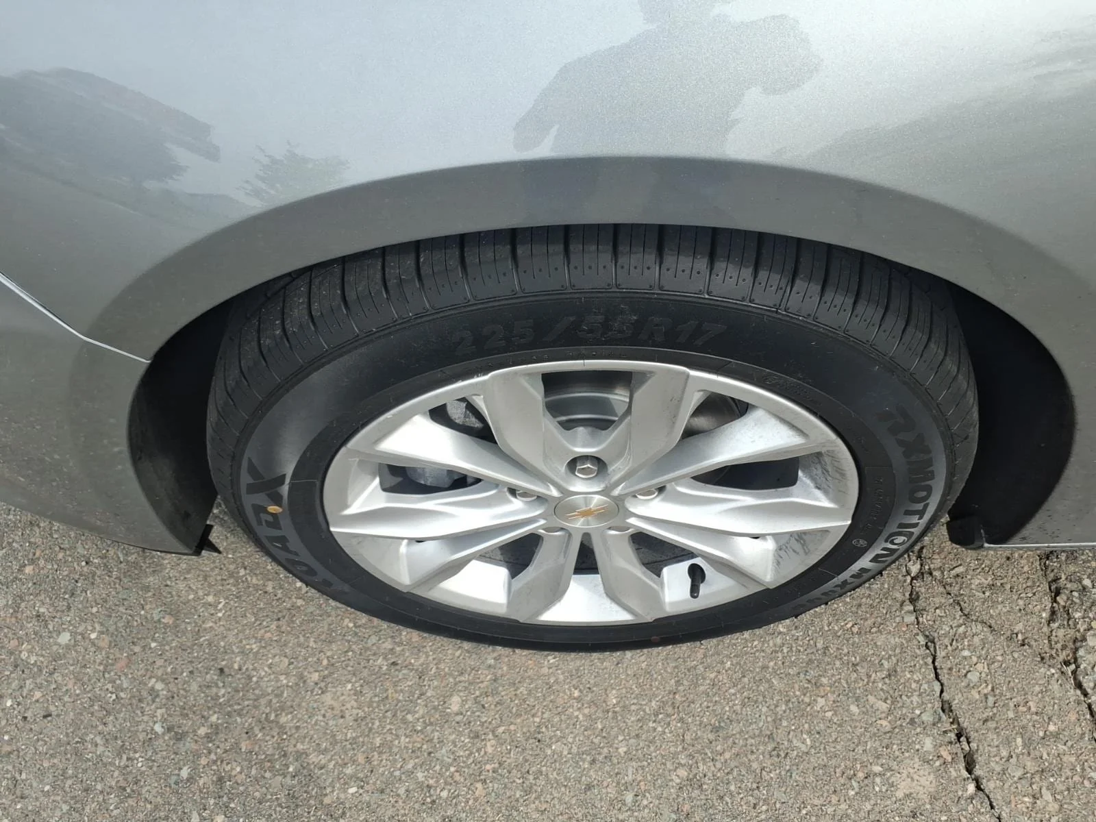Used 2024 Sterling Gray Metallic Chevrolet LT image 10