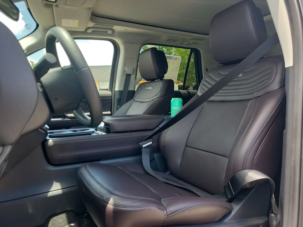 New 2026 Glacier Gray Metallic Tri-Coat Ford Platinum® image 18