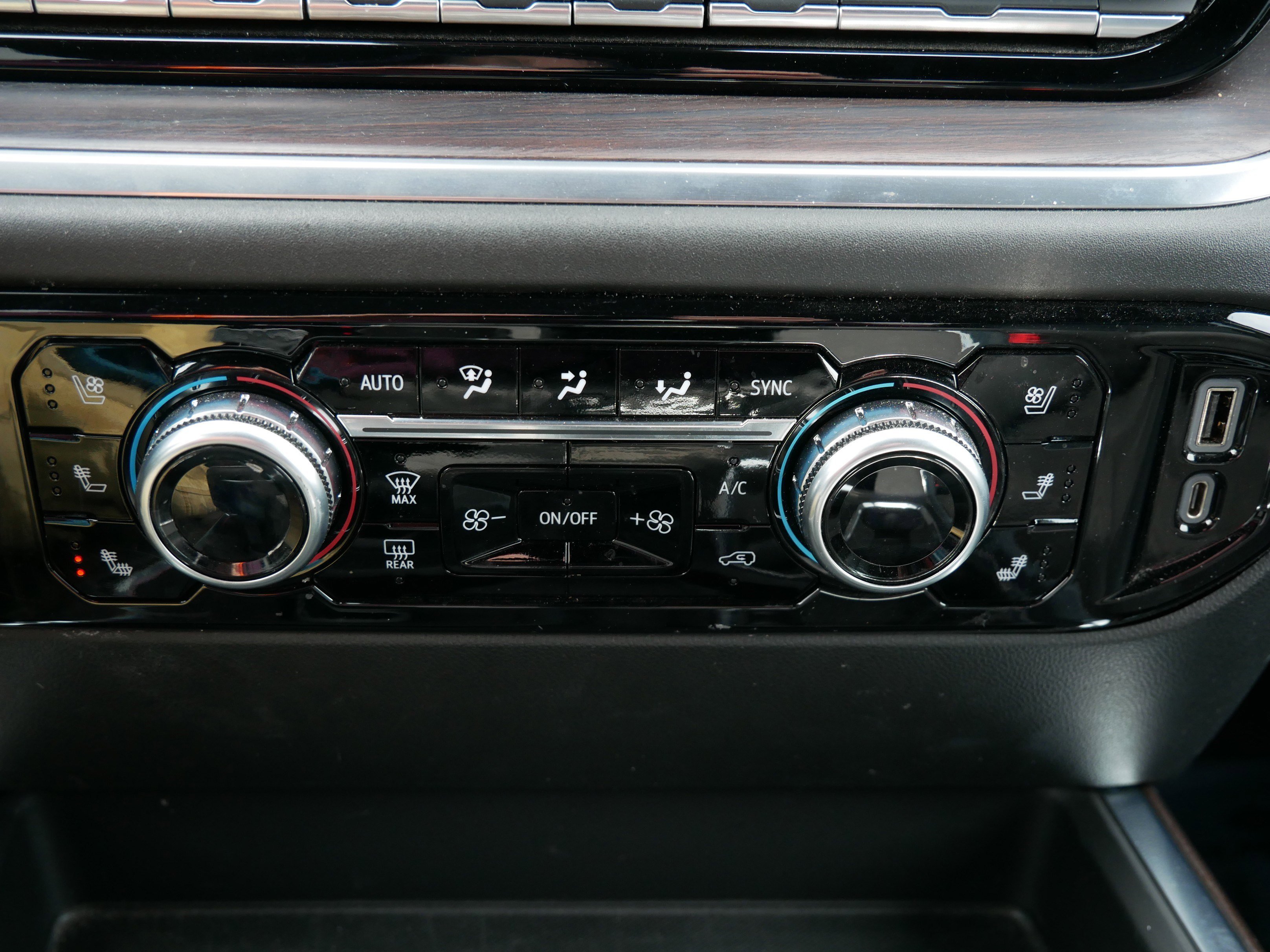 2022 GMC Sierra 1500 SLT - Photo 23