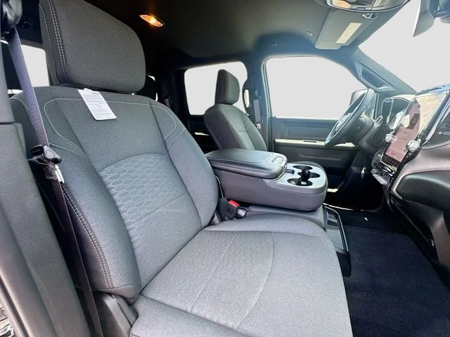New 2026 Diamond Black Crystal Pearlcoat RAM  image 25