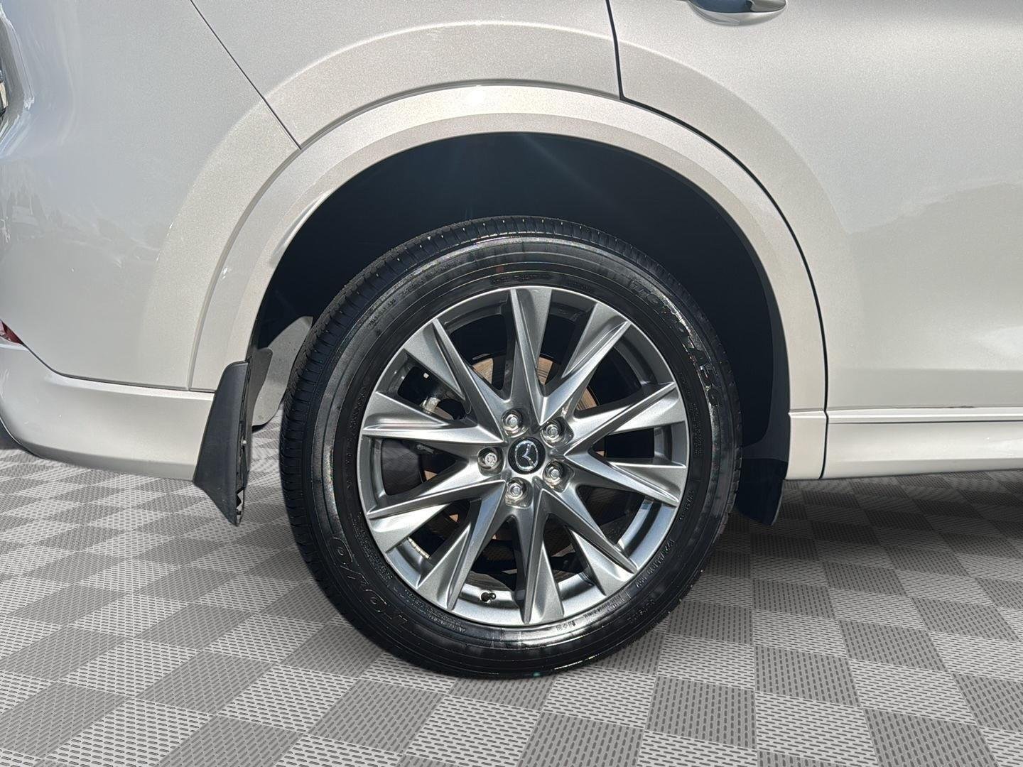 Used 2025 Platinum Quartz Metallic Mazda 2.5 S Premium Plus Package image 21