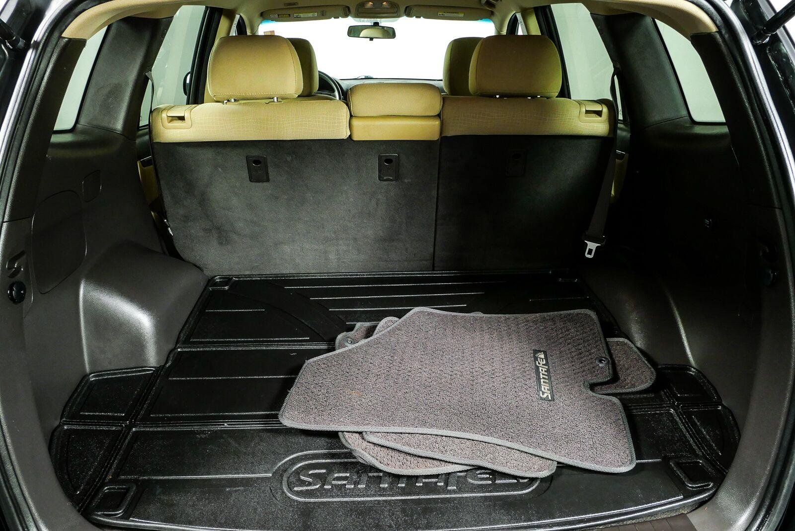 Used 2011 Phantom Black Metallic Hyundai GLS image 29