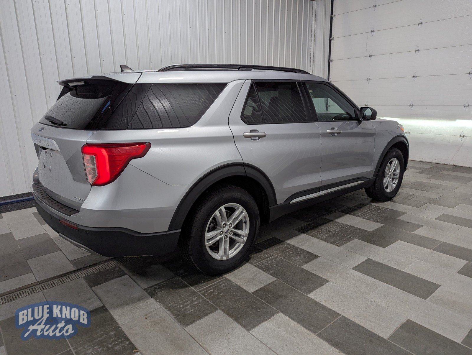 2022 Ford Explorer XLT photo 3