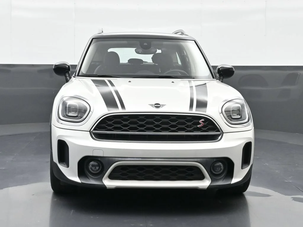 Used 2024 White MINI  image 6