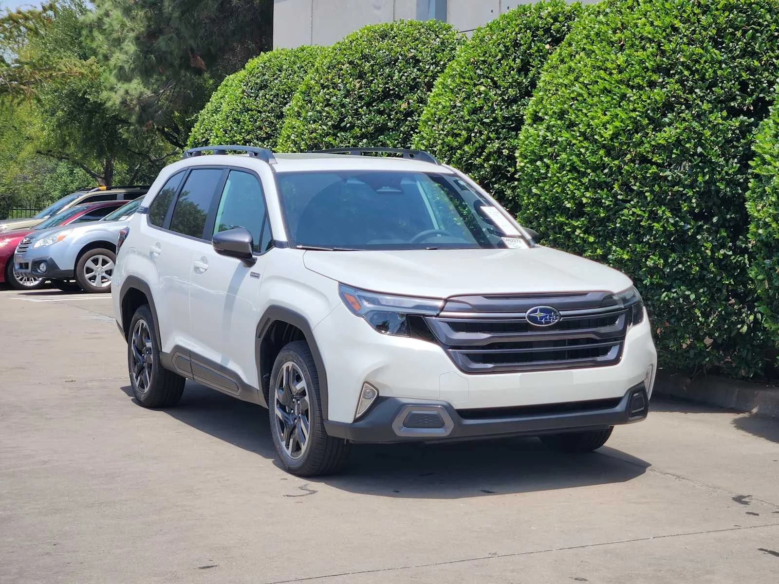 New 2026 CRYSTAL WHITE PEARL Subaru Limited Hybrid image 2
