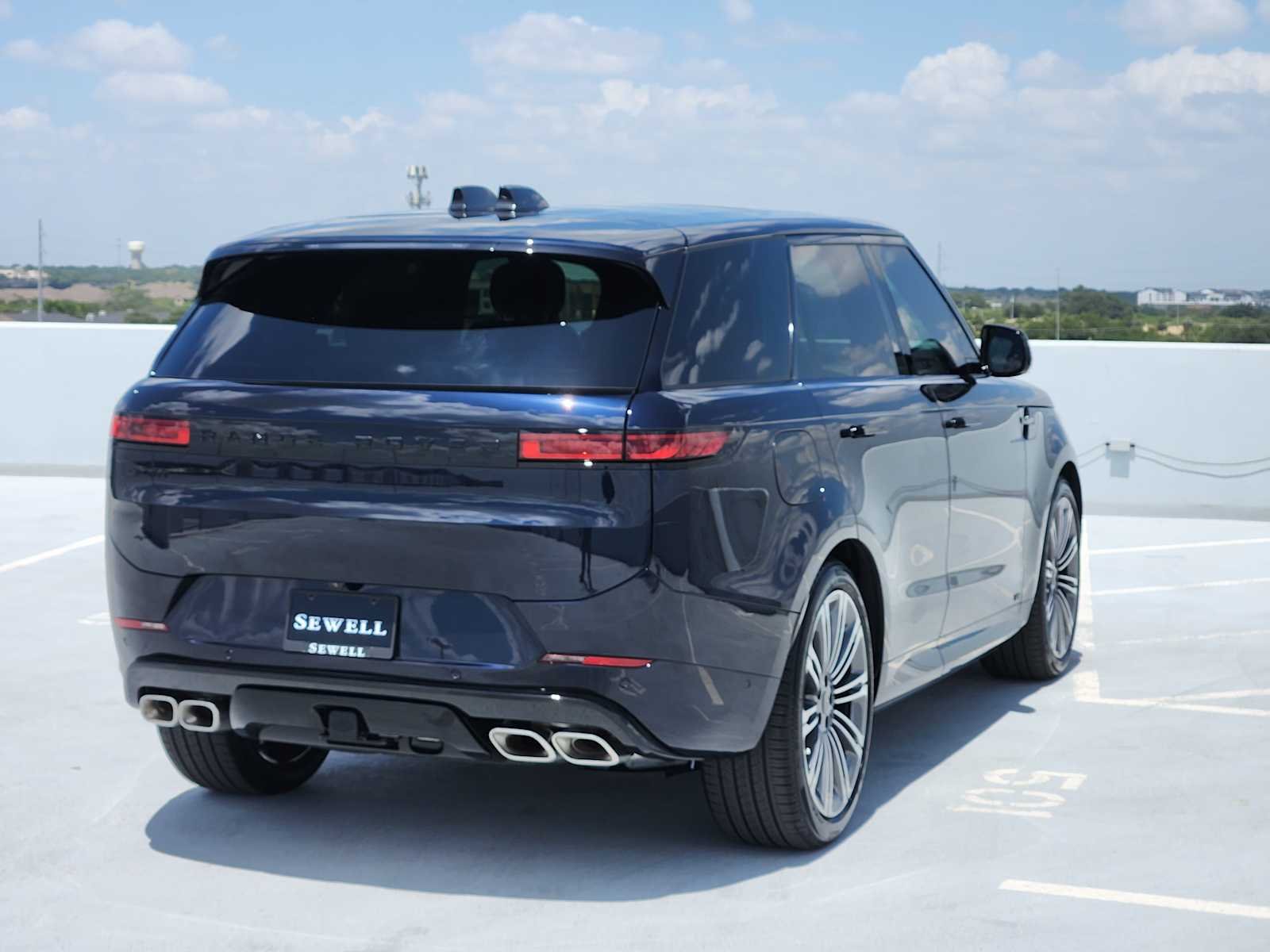 New 2026 Constellation Blue Ultra Metallic Gloss LAND ROVER Dynamic SE image 5