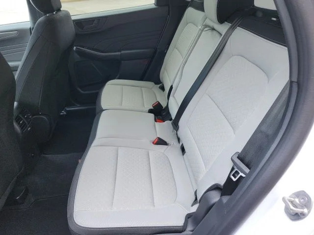 New 2026 Oxford White Ford Active® image 29