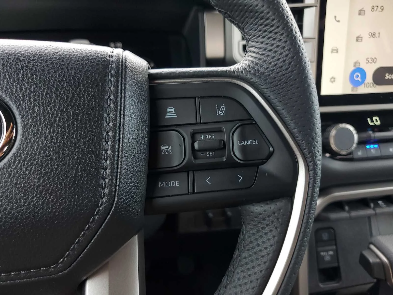 Used 2025 Lunar Rock Toyota Limited image 22