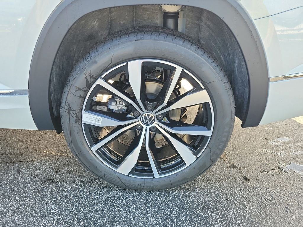 New 2026 White/off-white Volkswagen 2.0T SEL Premium R-Line image 5