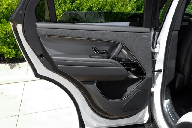 New 2026 Fuji White Land Rover Dynamic SE image 56