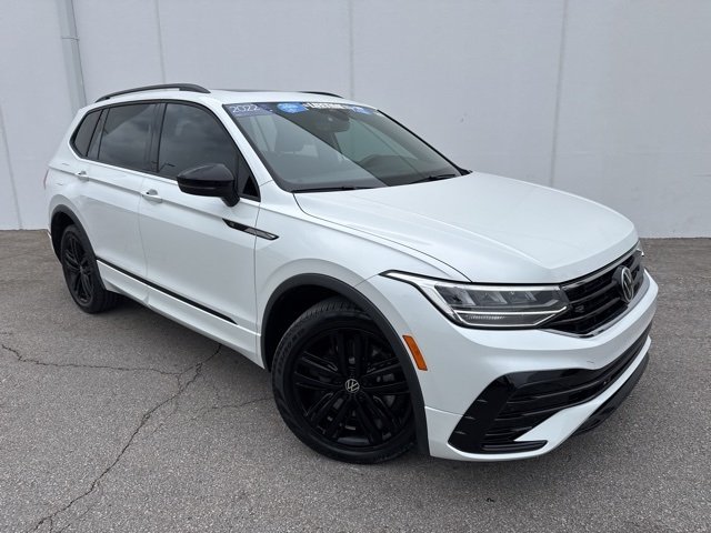 Certified 2022 Volkswagen Tiguan SE R-LINE BLACK with VIN 3VVCB7AX3NM169320 for sale in Kansas City