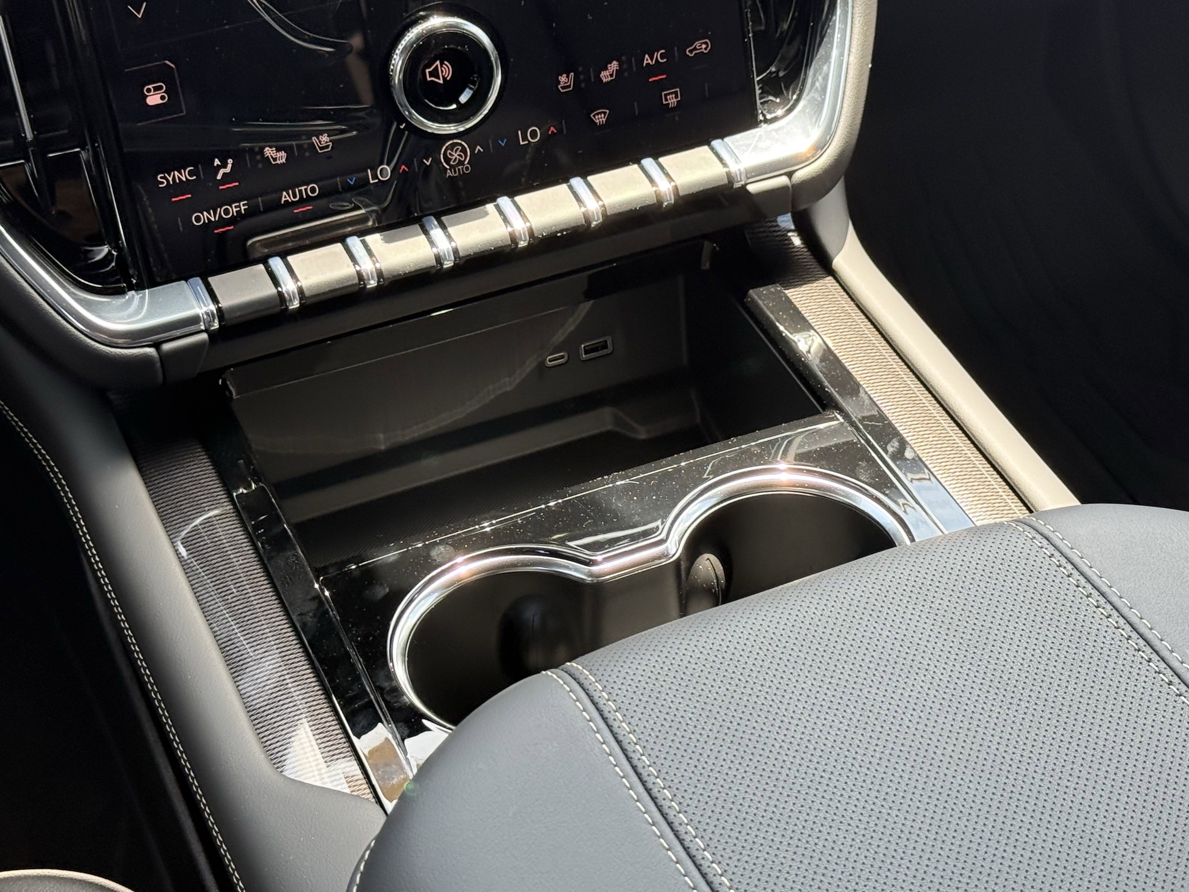 New 2026 Onyx Black GMC Elevation image 14